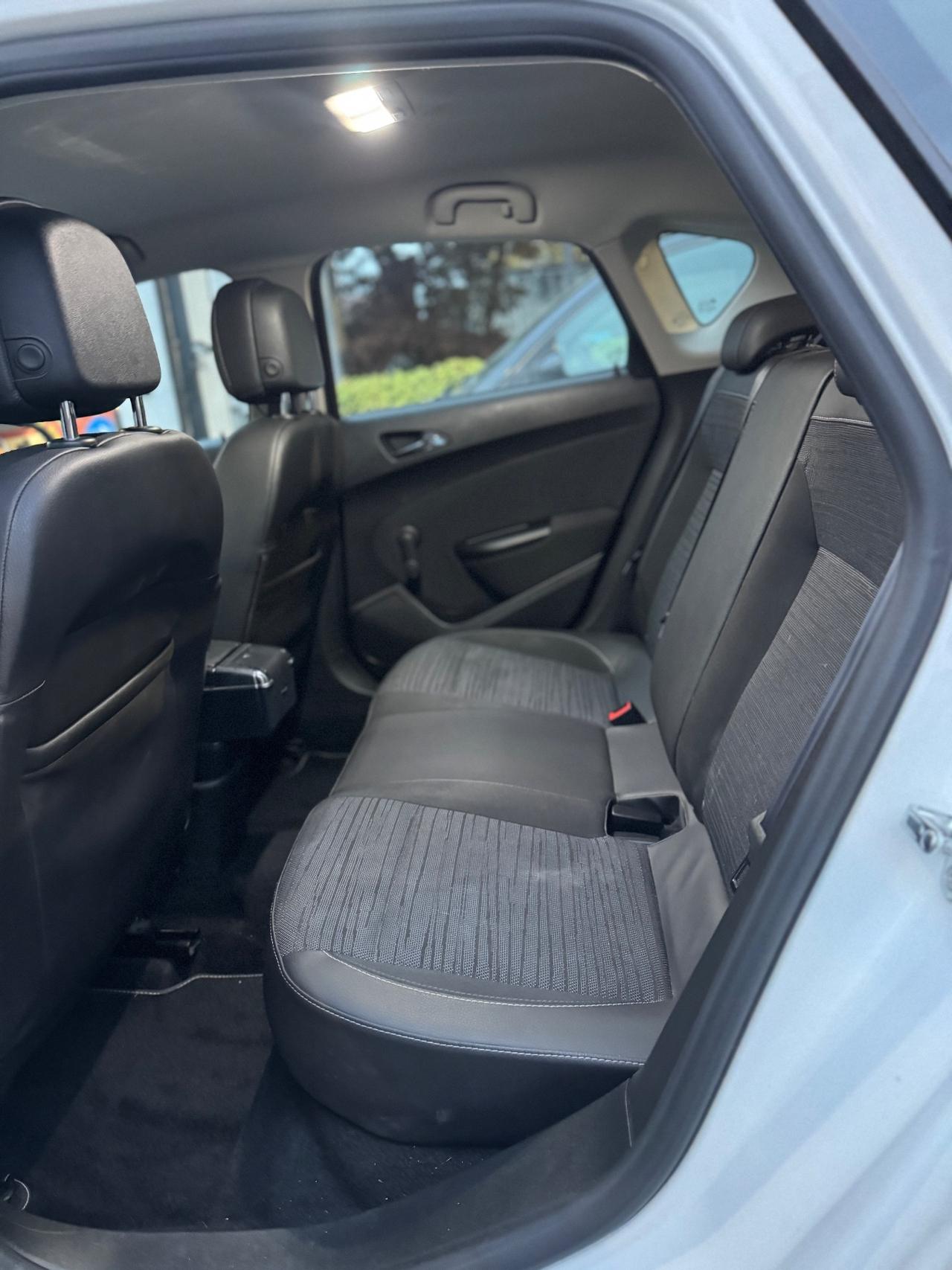 Opel Astra 1.4 Turbo 140CV Sports Tourer GPL Tech Cosmo