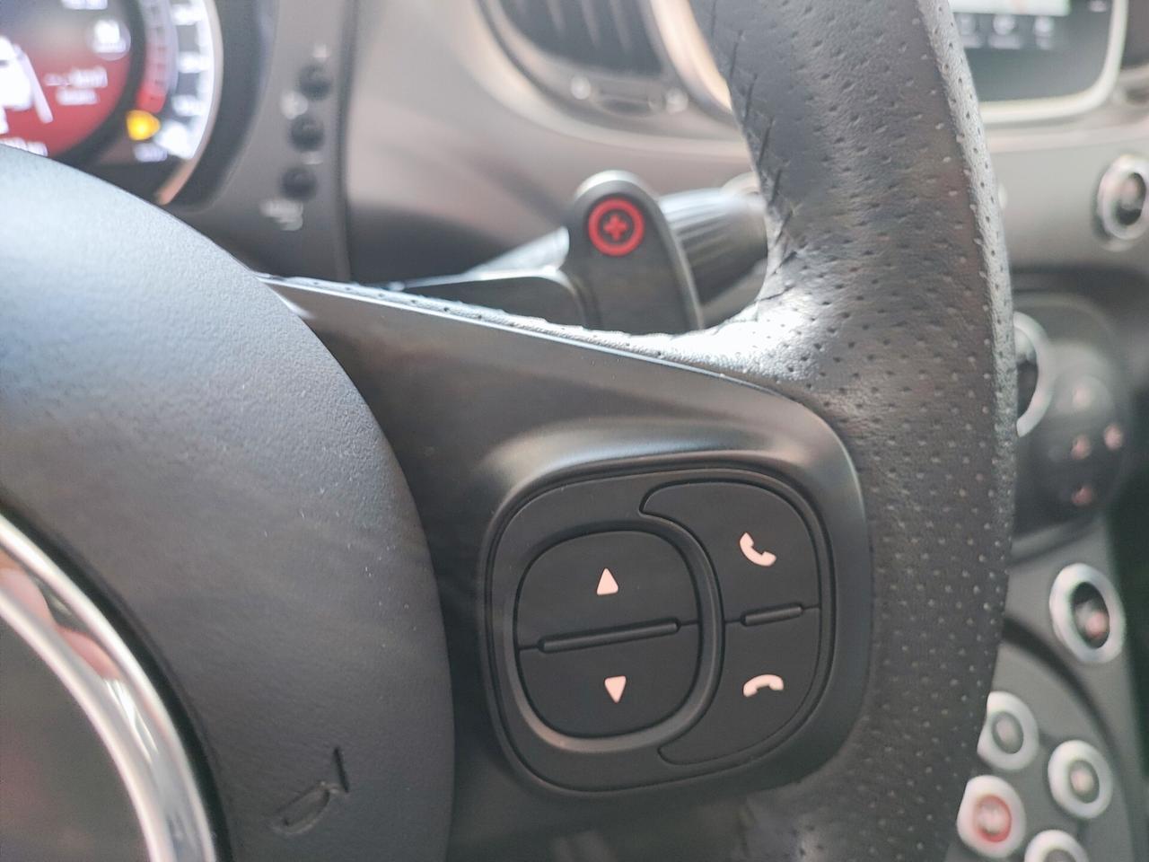 Abarth 595 1.4 Turbo T-Jet Turismo FULL OPTIONAL