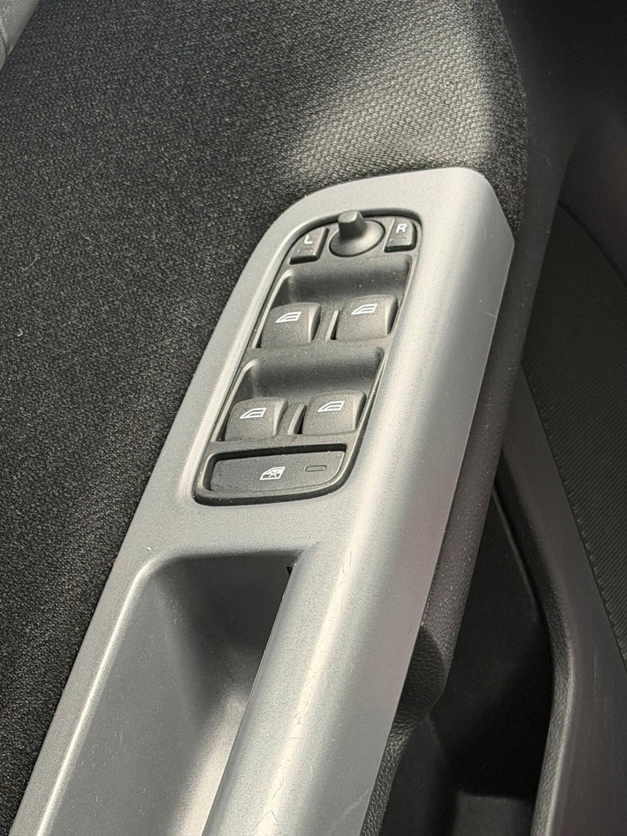 VOLVO V 50