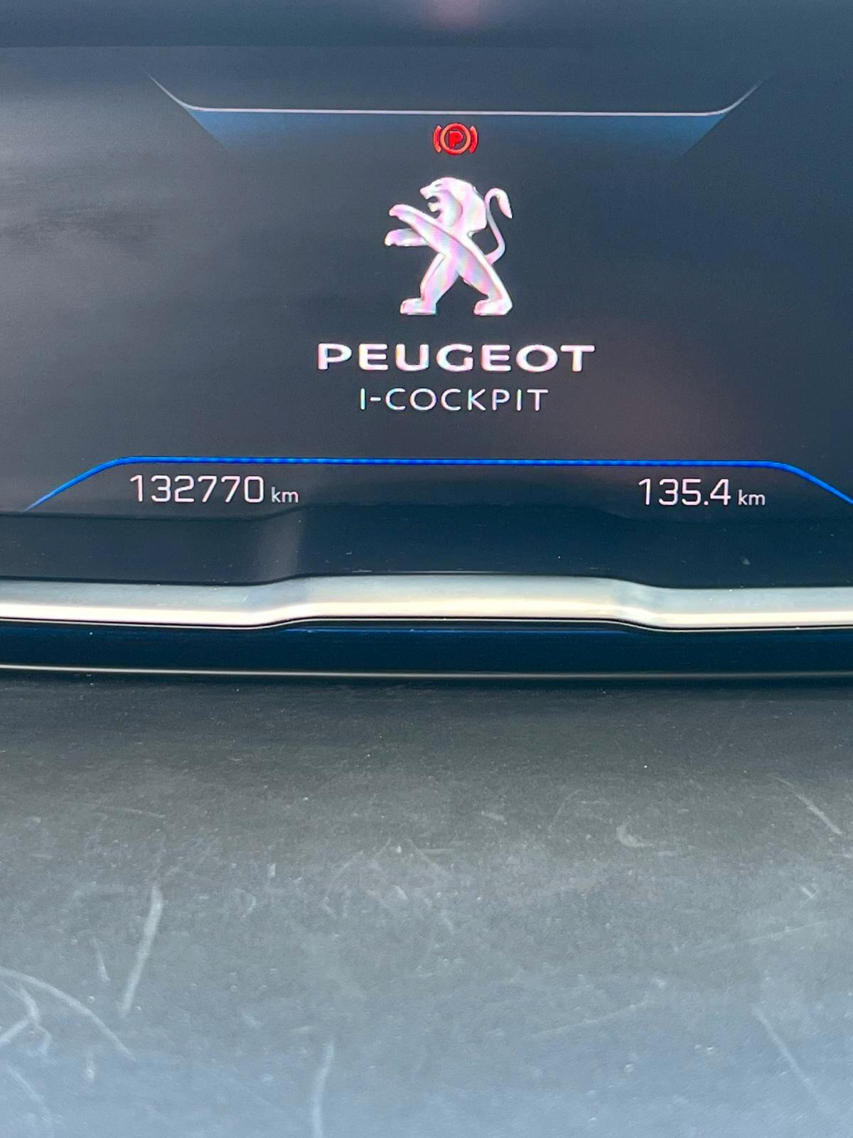 Peugeot 3008 BlueHDi 130 S&S EAT8 Allure