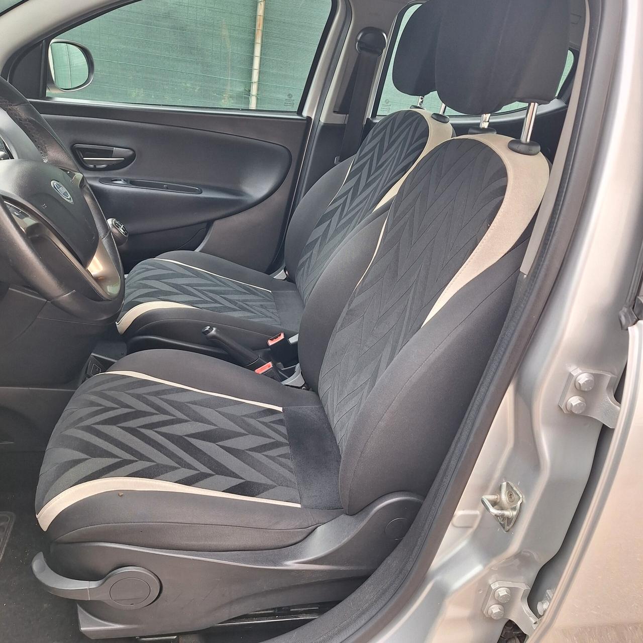 LANCIA YPSILON GARANZIA 12 MESI