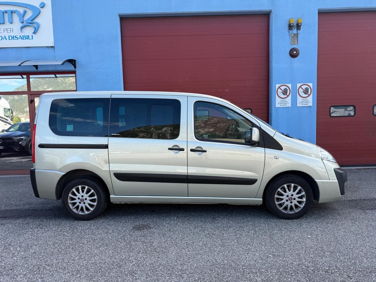 Fiat Scudo 2.0 MJT PC Combi 5+1 per traporto disabili
