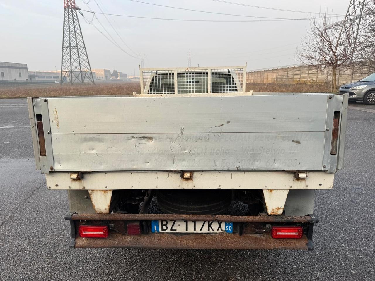 Toyota Hilux 2.5 D-4D 2WD 2p. Cabinato
