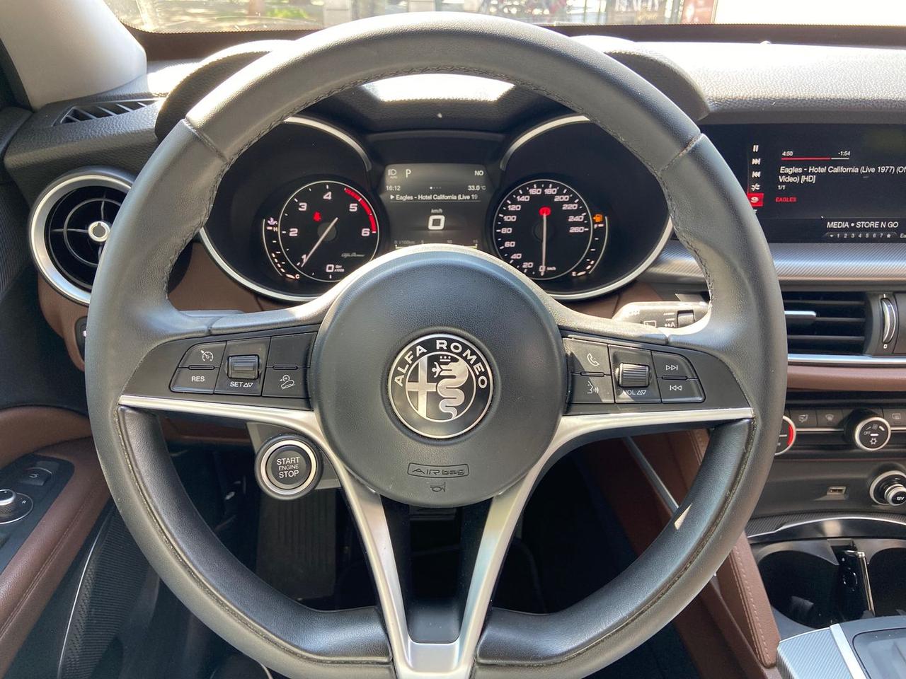 Alfa Romeo Stelvio Executive 2.2 #11022