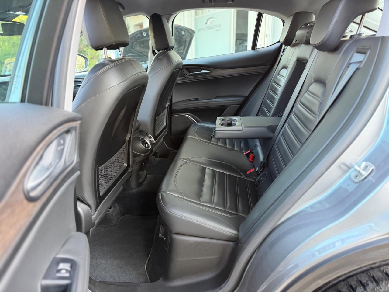 Alfa Romeo Stelvio 2.2 Turbodiesel 210 CV AT8 Q4 Business