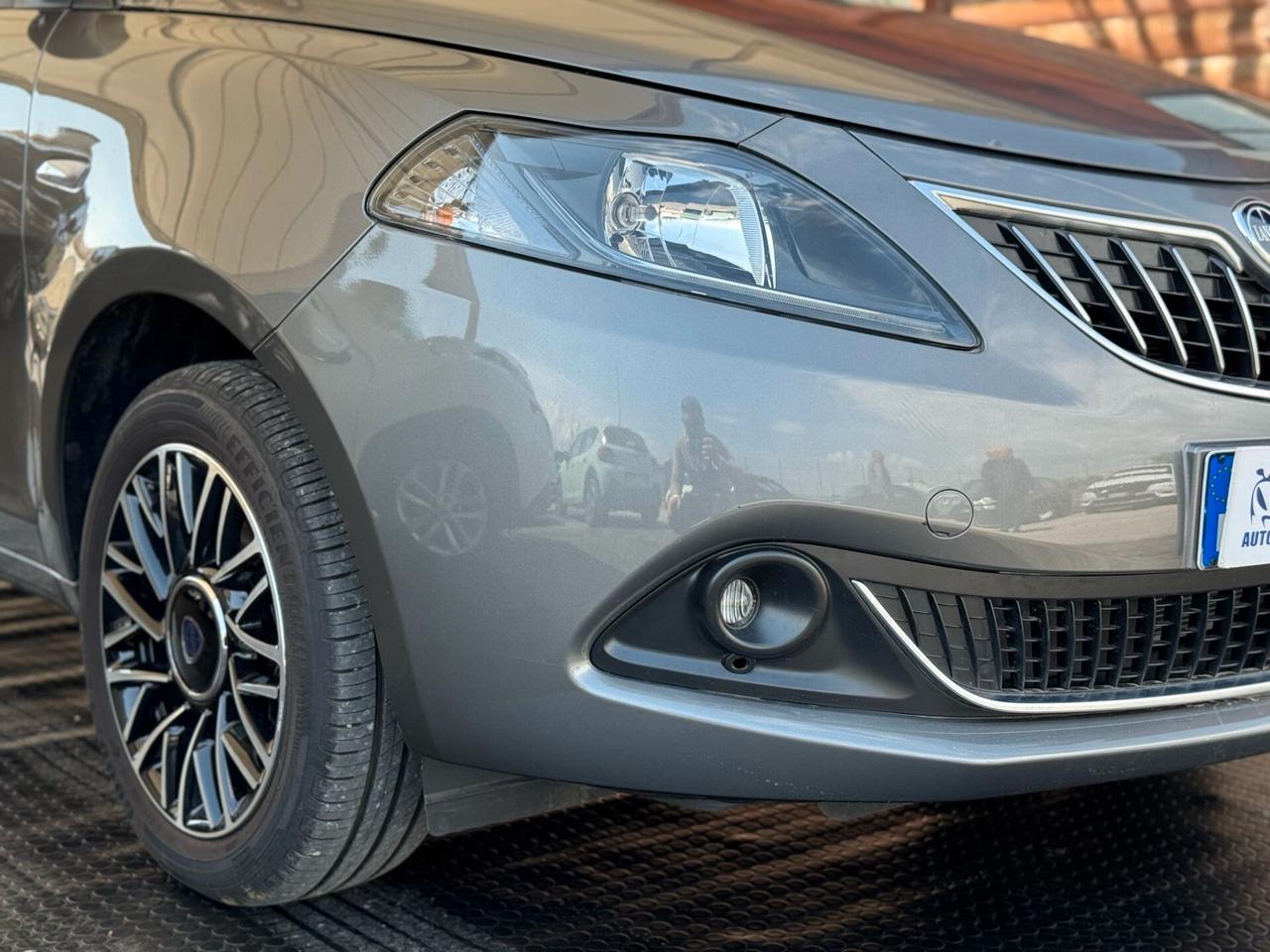 Lancia Ypsilon 1.0 FireFly 5 porte S&S Hybrid Gold Plus