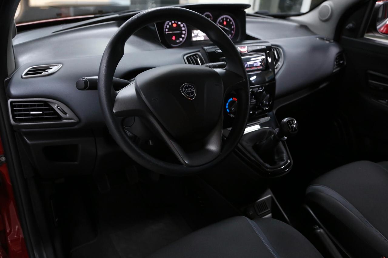 Lancia Ypsilon 1.2 69 cv Silver