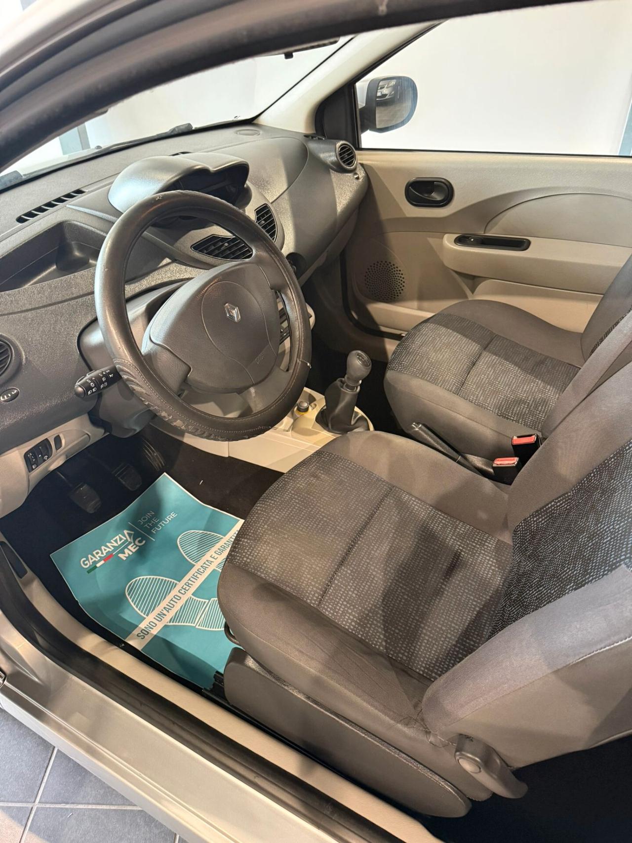 Renault New Twingo - NEOPATENTATI