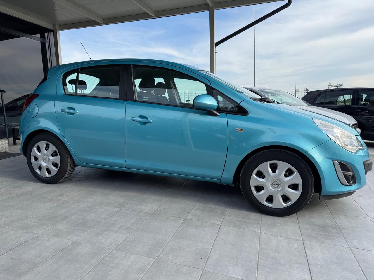 Opel Corsa 1.2 5 porte Club