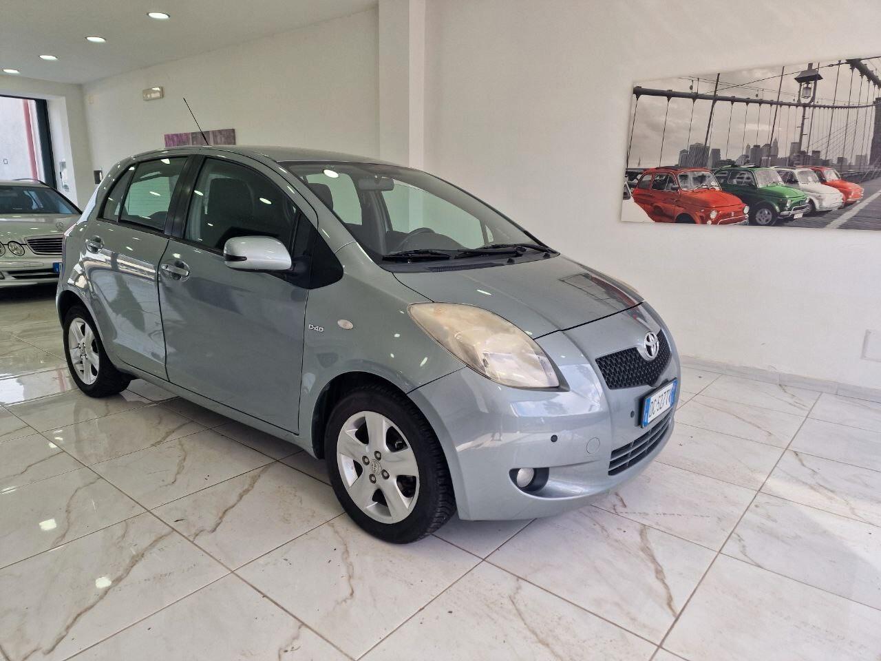 Toyota Yaris 1.4 D-4D 5 porte Cambio Automatico