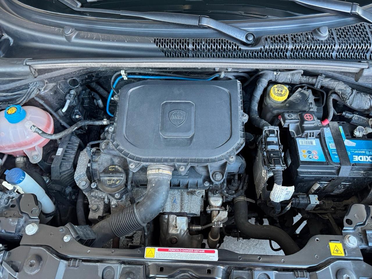 Lancia Ypsilon 1.0 Hybrid Silver