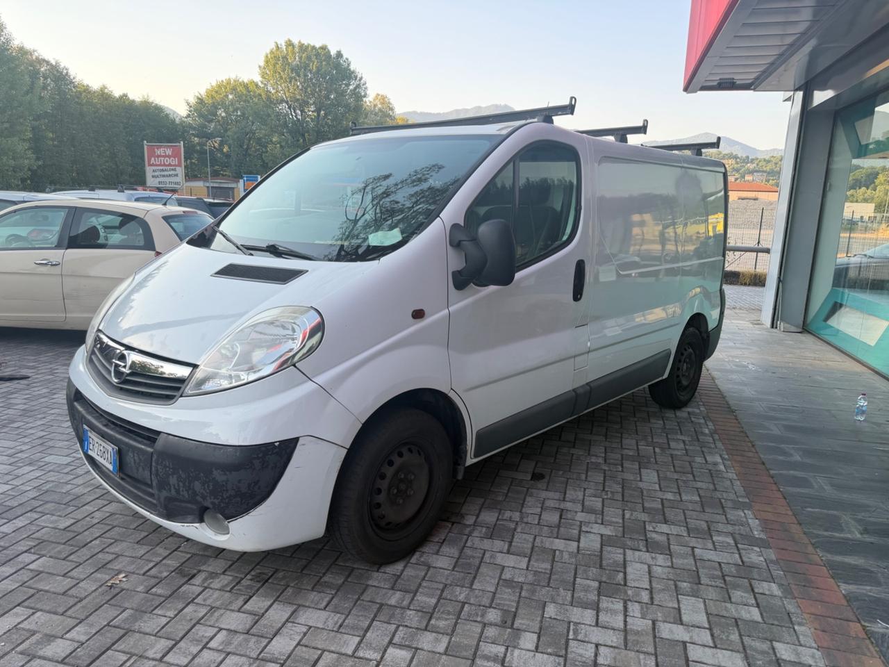 Opel Vivaro 2.0 CDTI 2013 - GANCIO TRAINO/PORTAPACHI