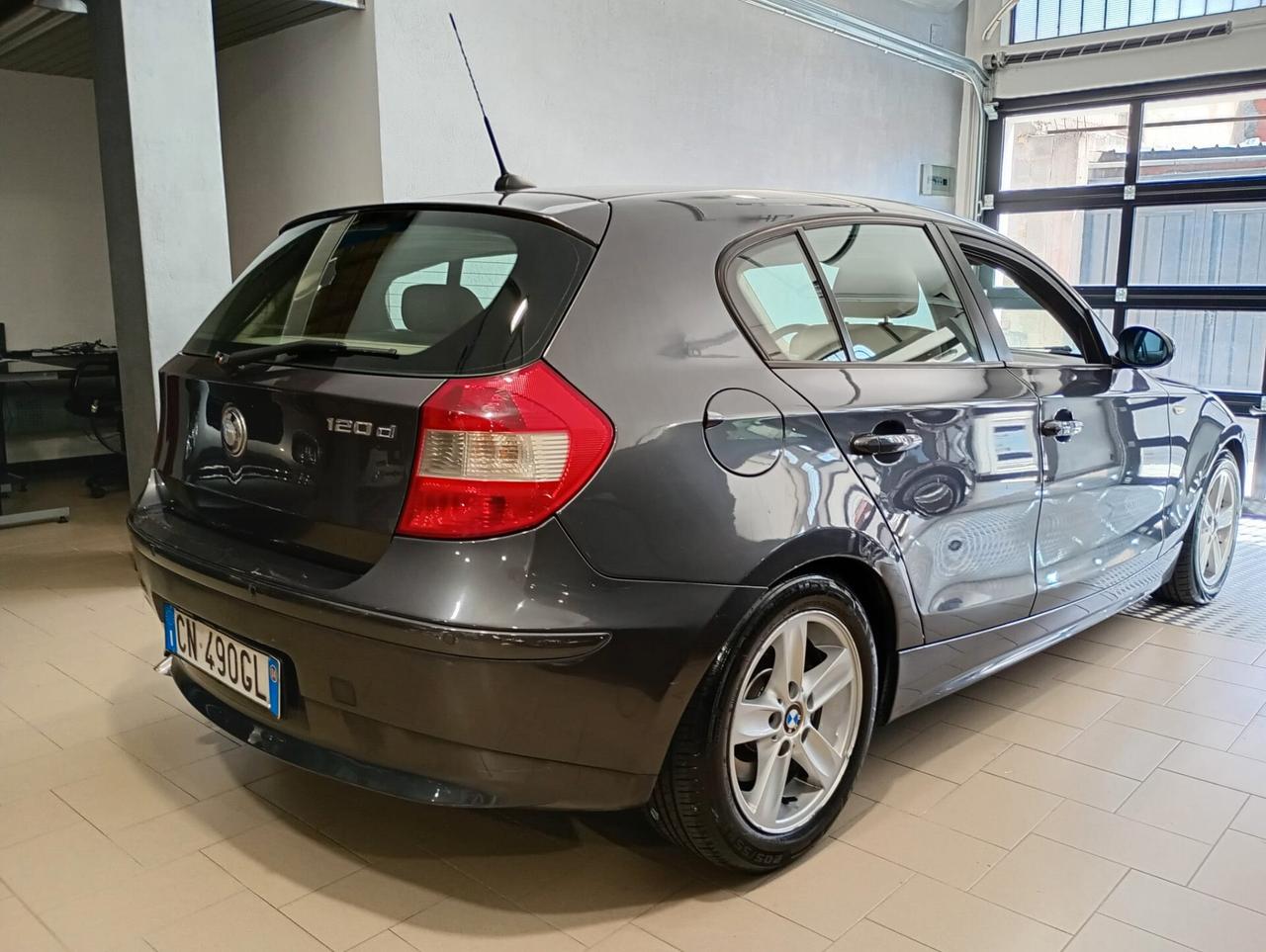 Bmw 120 120d cat 5 porte Futura
