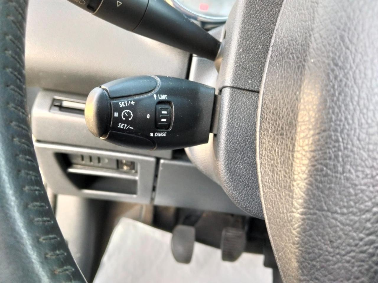 Peugeot 5008 1.6 HDi 112CV 7Posti*Aux*Camera