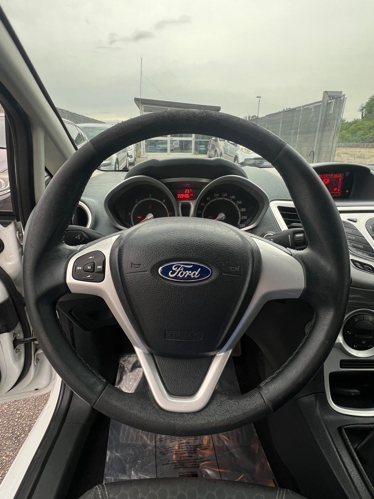 Ford Fiesta 1.4 TDCi 70CV 3 porte Titanium