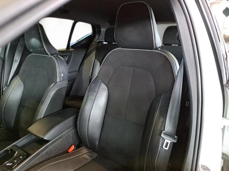 VOLVO XC40 T4 PLUG-IN HYBRID AUTO RECHARGE R-DESIGN SUV