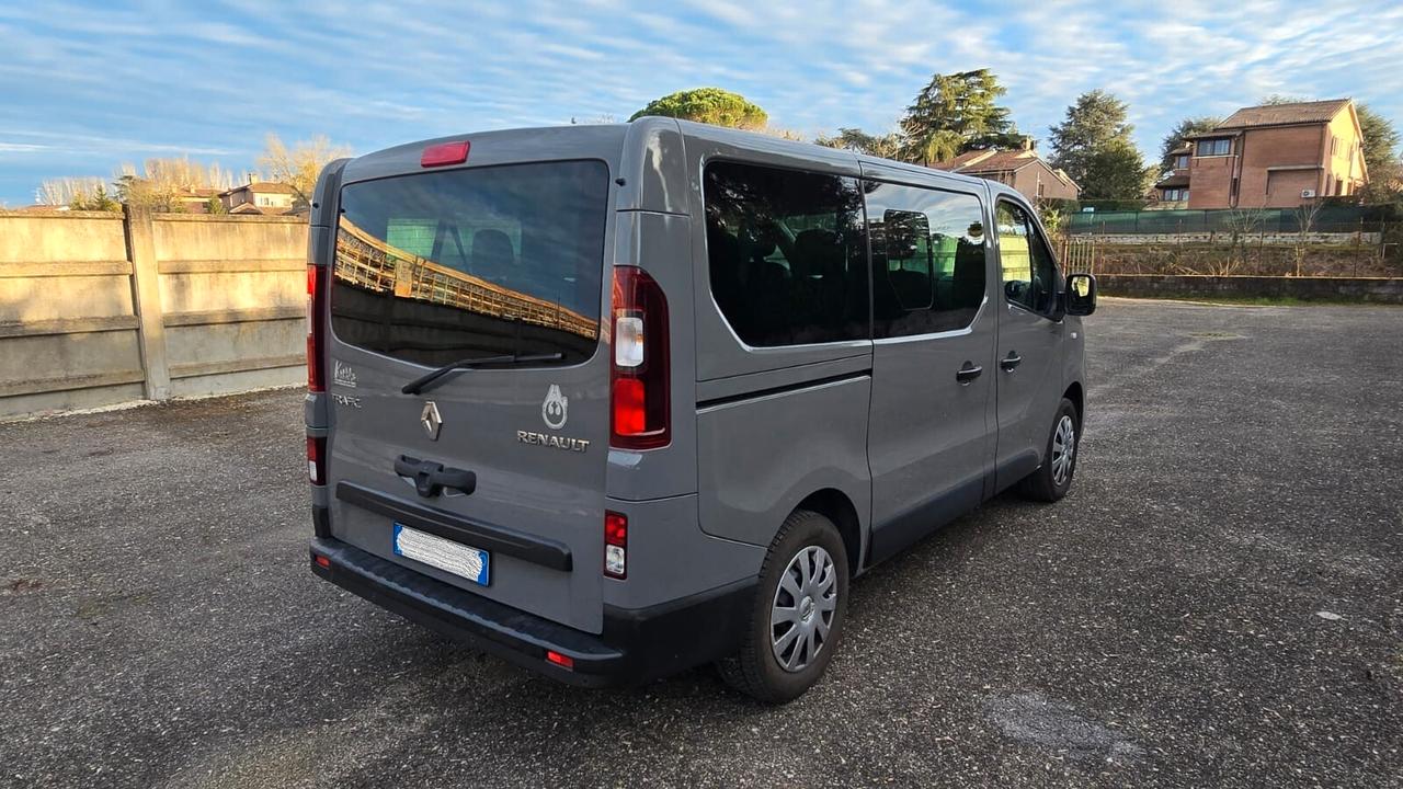 Renault Trafic 1.6 dCi 120CV Intens Passenger