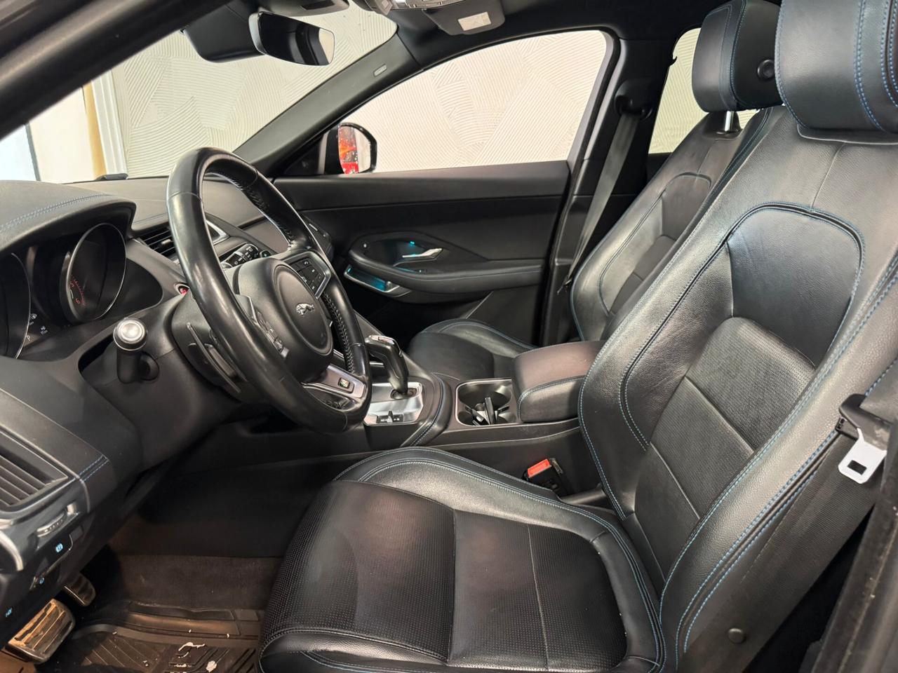 Jaguar E-Pace 2.0D 180 CV AWD R-Dynamic S