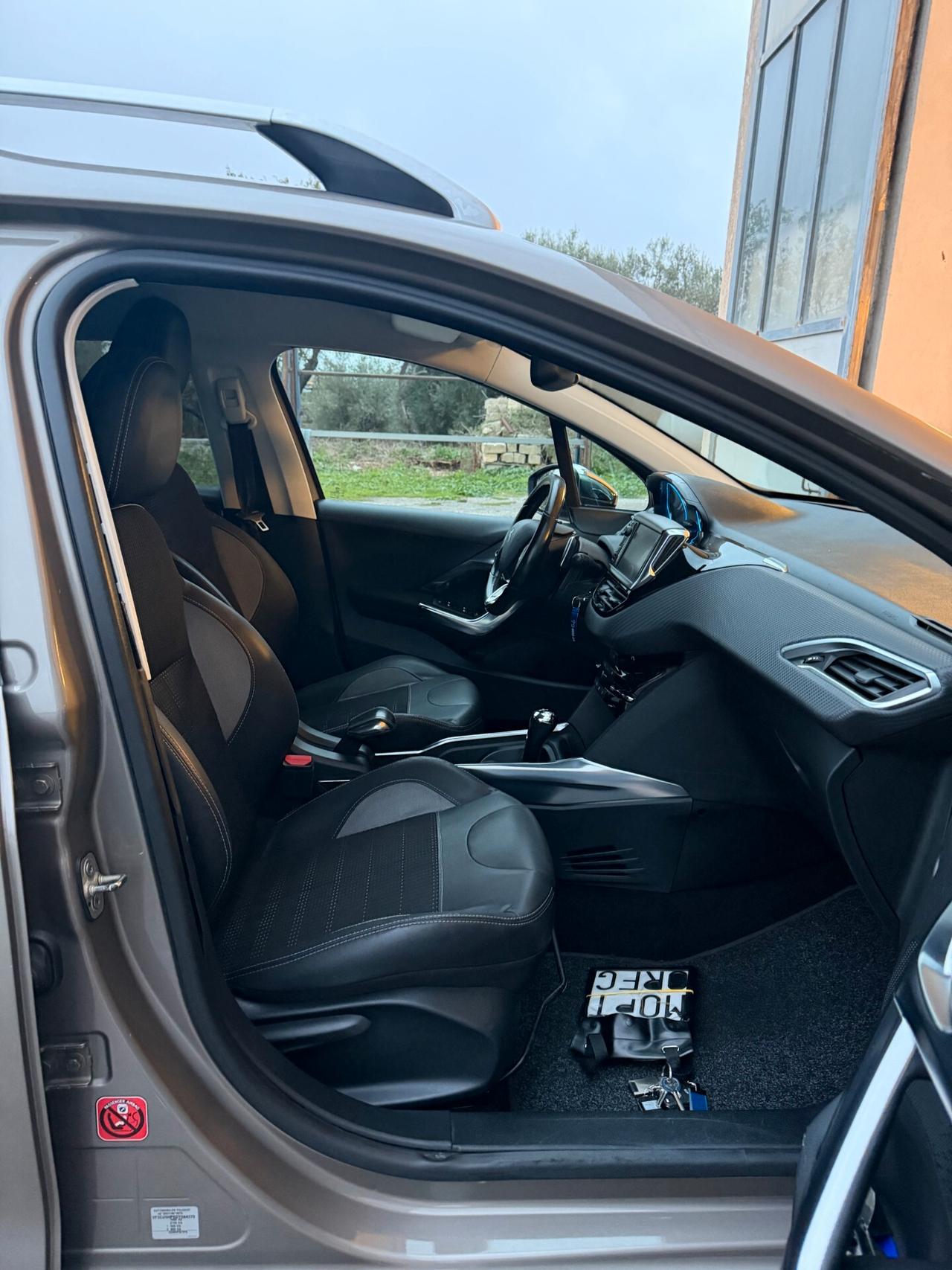 Peugeot 2008 1.6 e-HDi 115 CV Stop&Start Allure