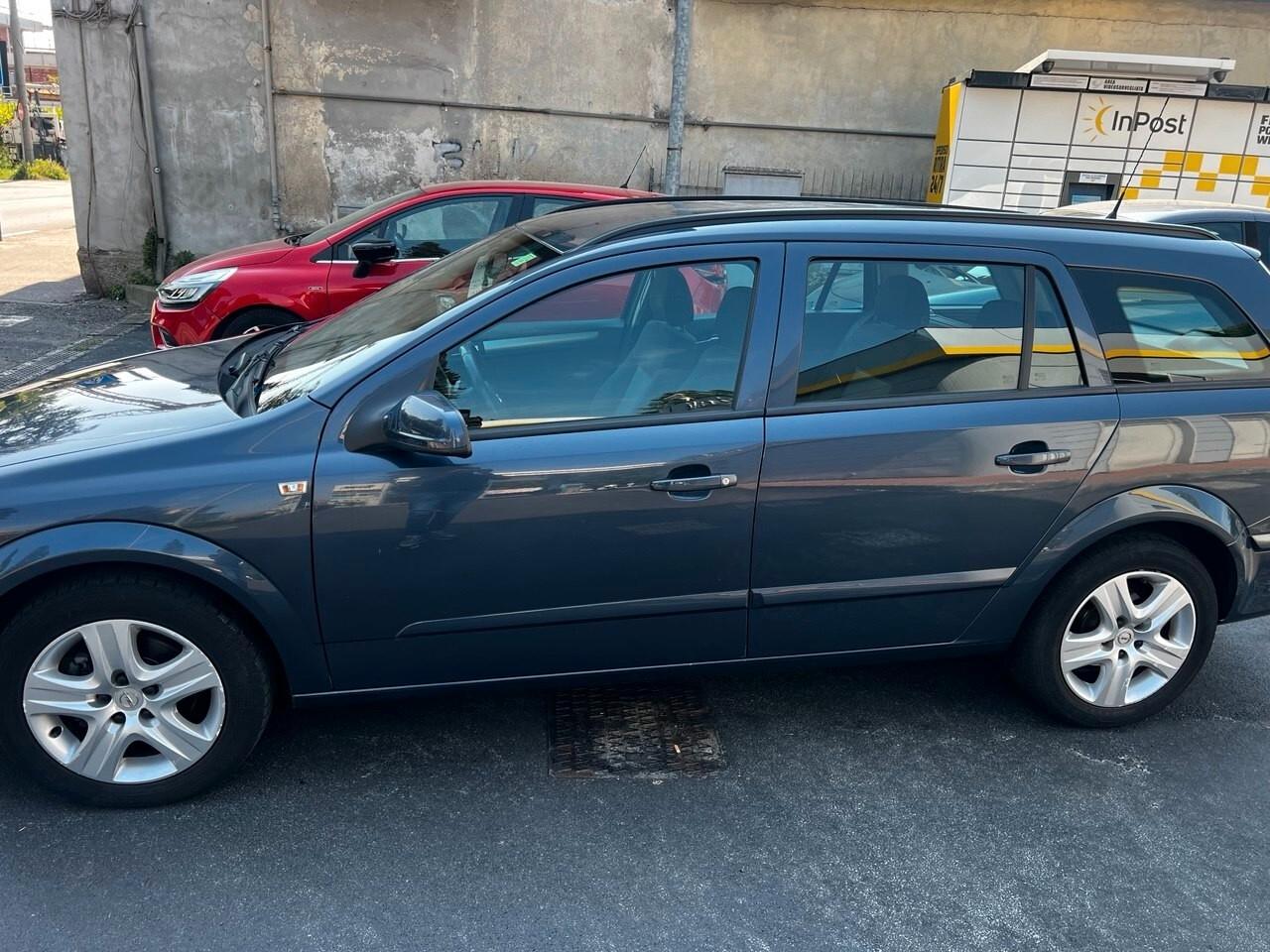 Opel Astra 1.6 16V VVT 5 porte Enjoy