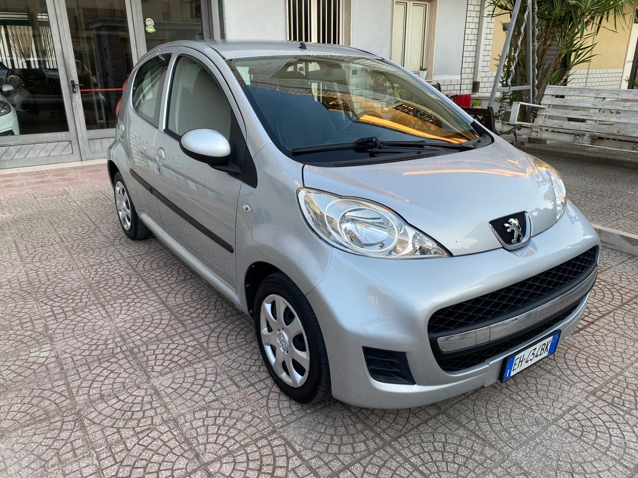 Peugeot 107 1.0 68CV 5p. Allure