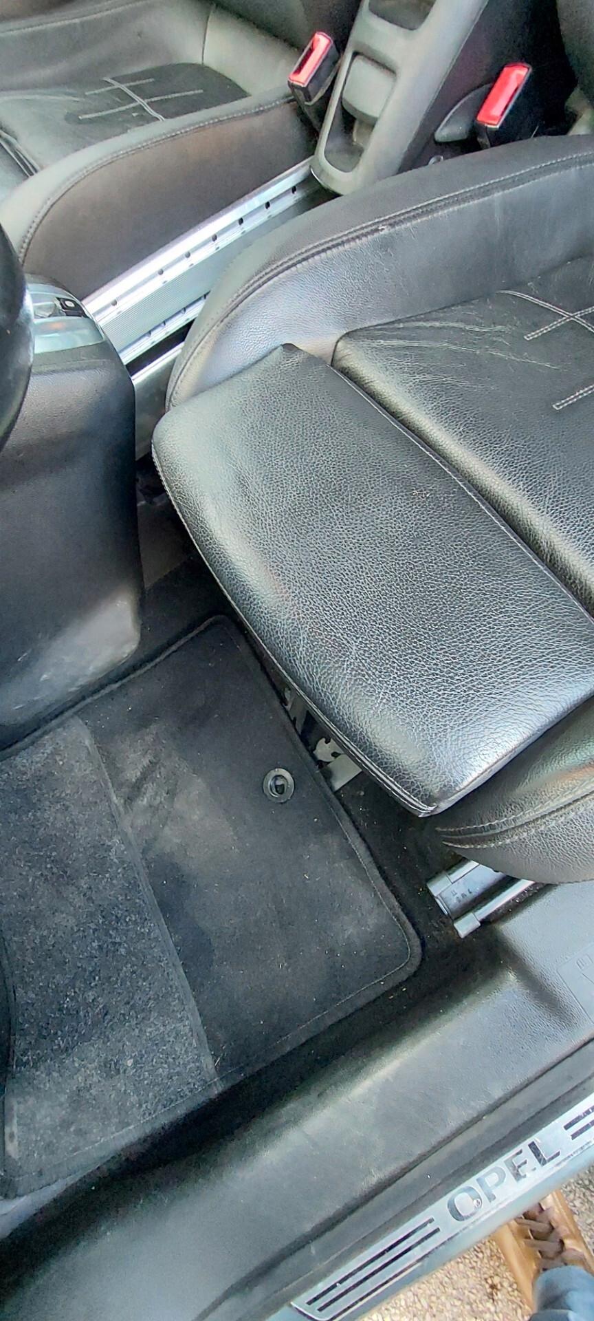 MERIVA 1,3 DIESEL 75 CV COSMO PELLE SEDILI RISCALDABILI SENSORI TELEFONOLEGA IMPECCABILE