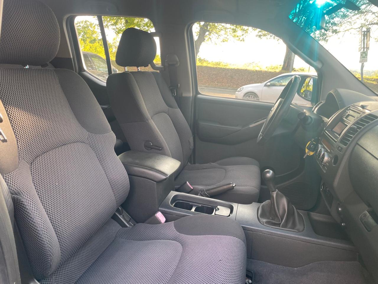 Nissan Navara 2.5 dCi 4 porte Double Cab LE HARD TOP