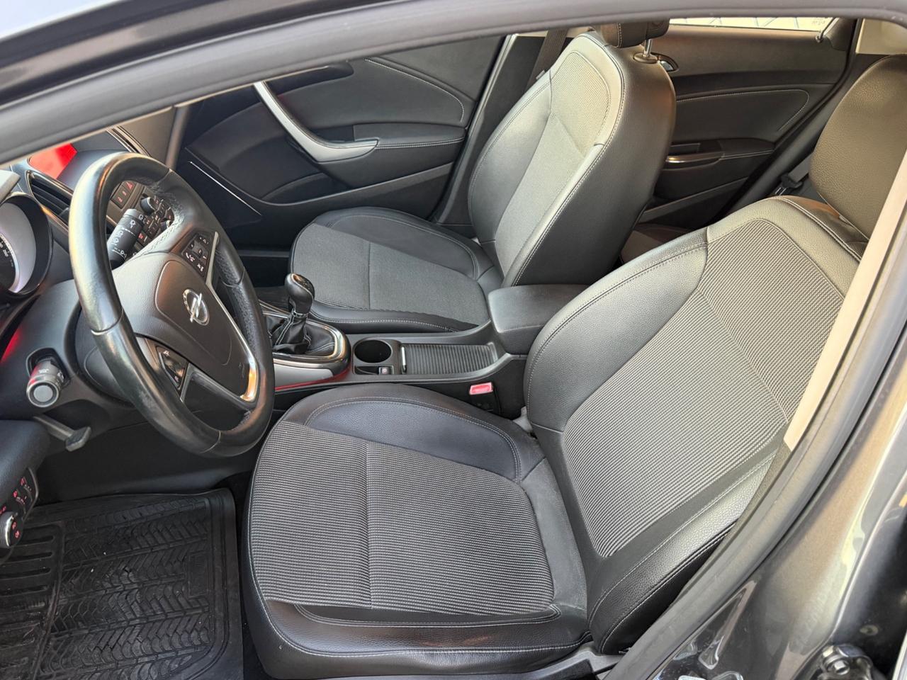 Opel Astra 1.7 CDTI 110CV 5 porte Cosmo