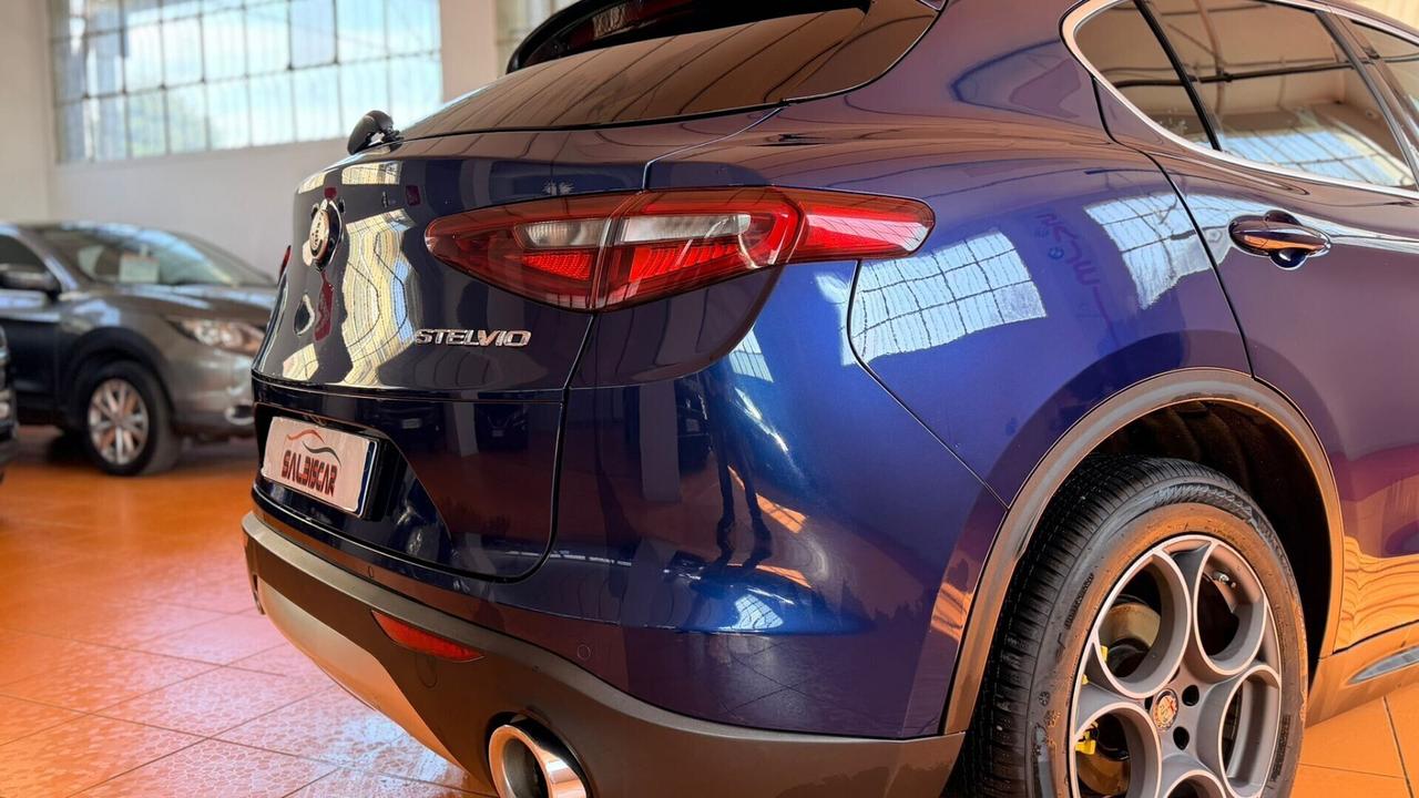 Alfa Romeo Stelvio 2.2 Turbodiesel 210 CV AT8 Q4 S