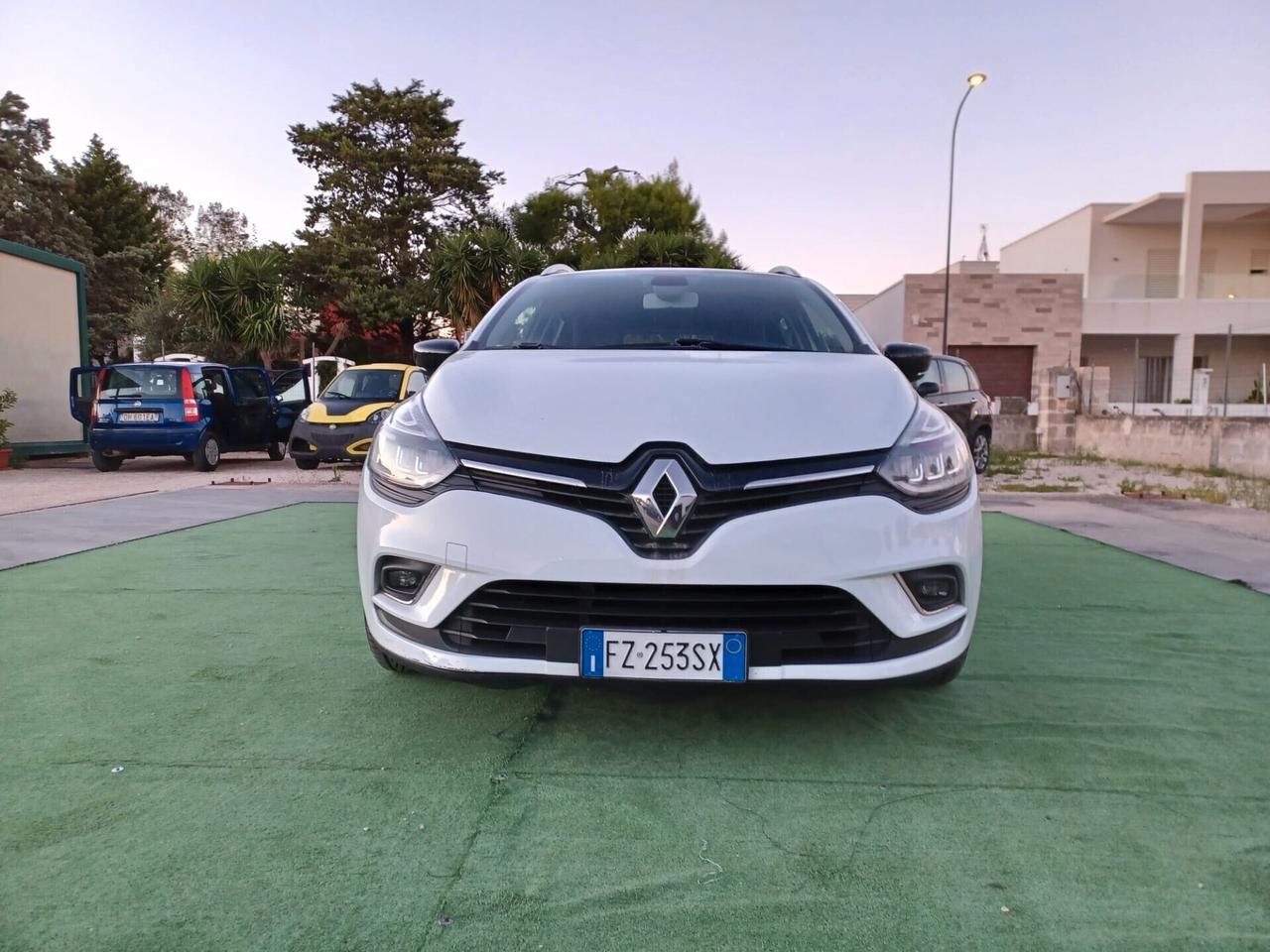 Renault Clio 75 CV Moschino Zen NEOPATEN NAVI LED