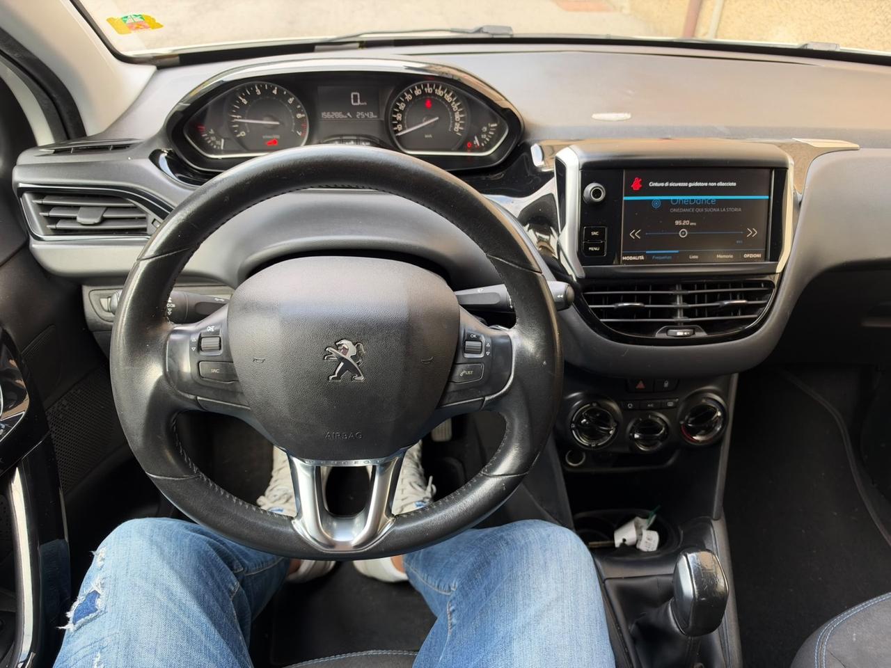 Peugeot 208 Singature 1.2 Benzina 81 cv euro6