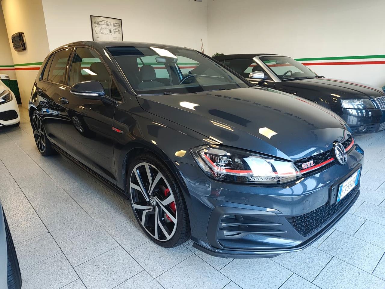 Volkswagen Golf GTI Performance 245CV DSG