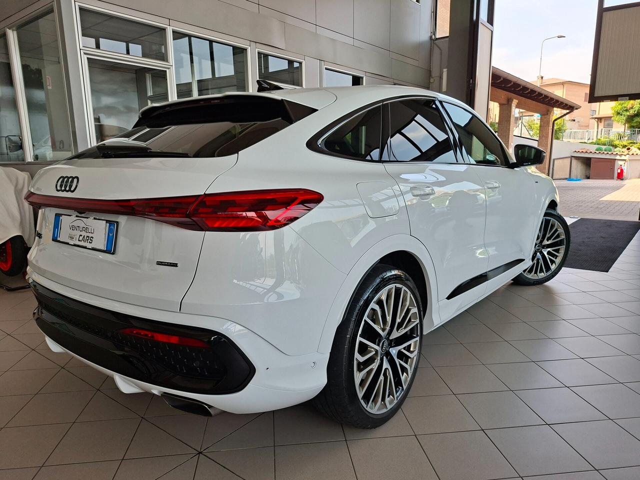Audi Q5 SPB e-hybrid 220 kW S tronic quattro Line Edition