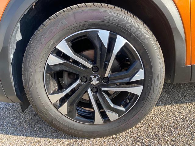 PEUGEOT 2008 BlueHDi 100 S&S GT Line