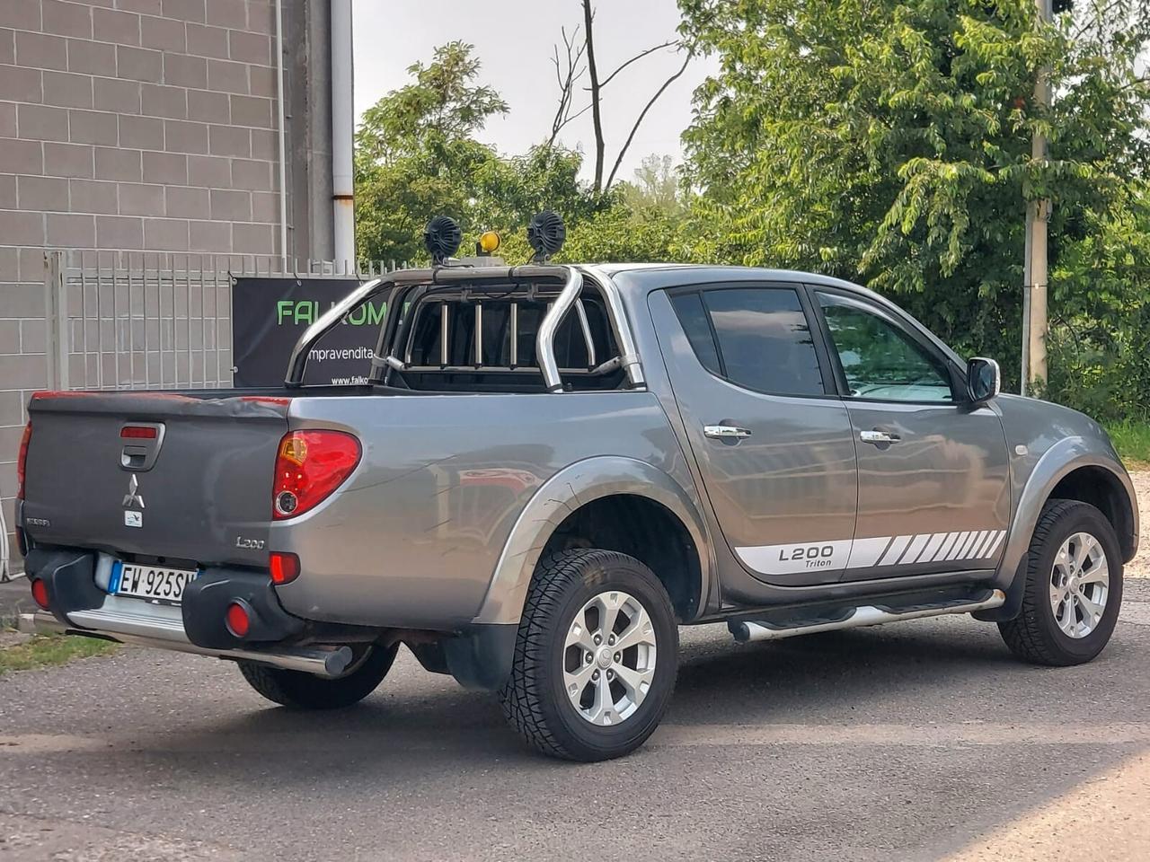 Mitsubishi L200 2.5 DI-D Double Cab Invite
