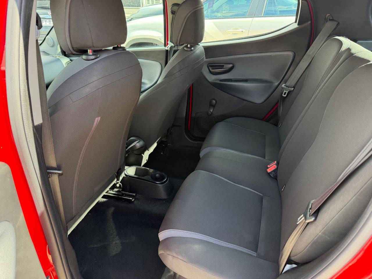 Lancia Ypsilon 1.3 MJT 16V 95 CV 5 porte Euro 6