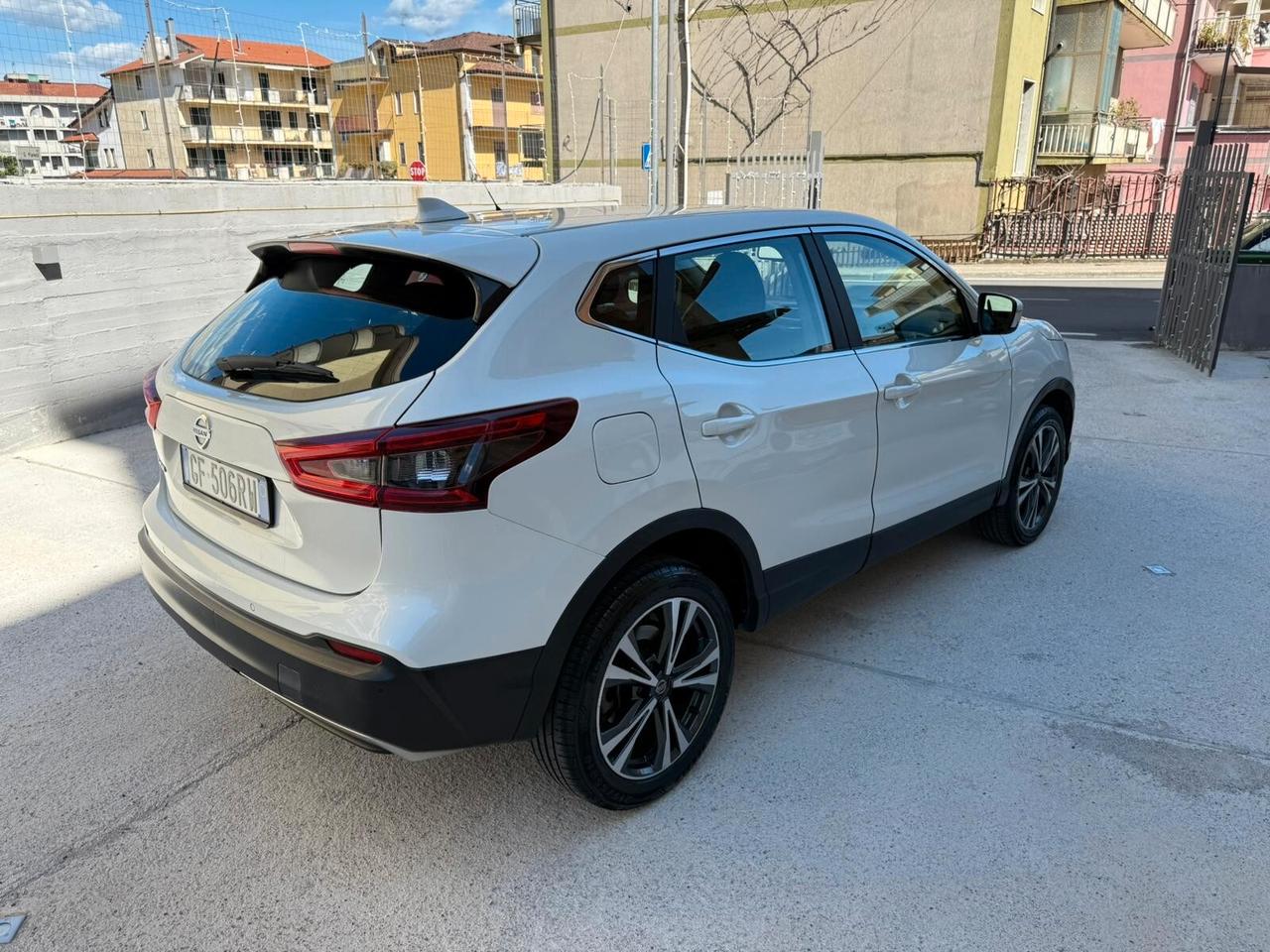 Nissan Qashqai 1.3 DIG-T 140 CV N-Connecta