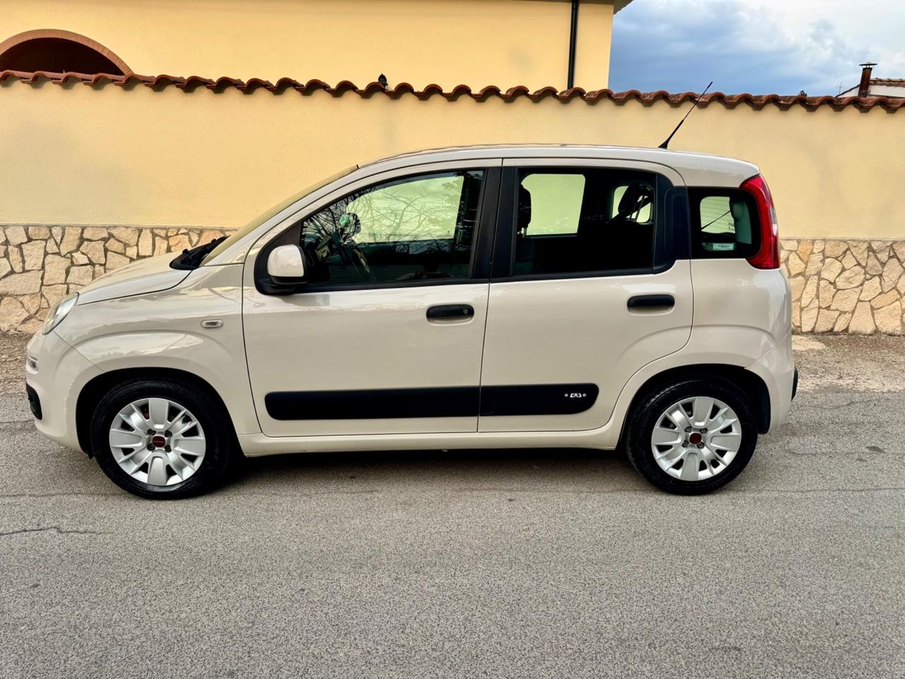 Fiat Panda 1.2 Lounge 2017 uniproprietaria
