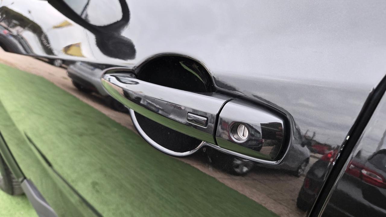 Nissan Juke 1.0 DIG-T 114 CV N-Connecta