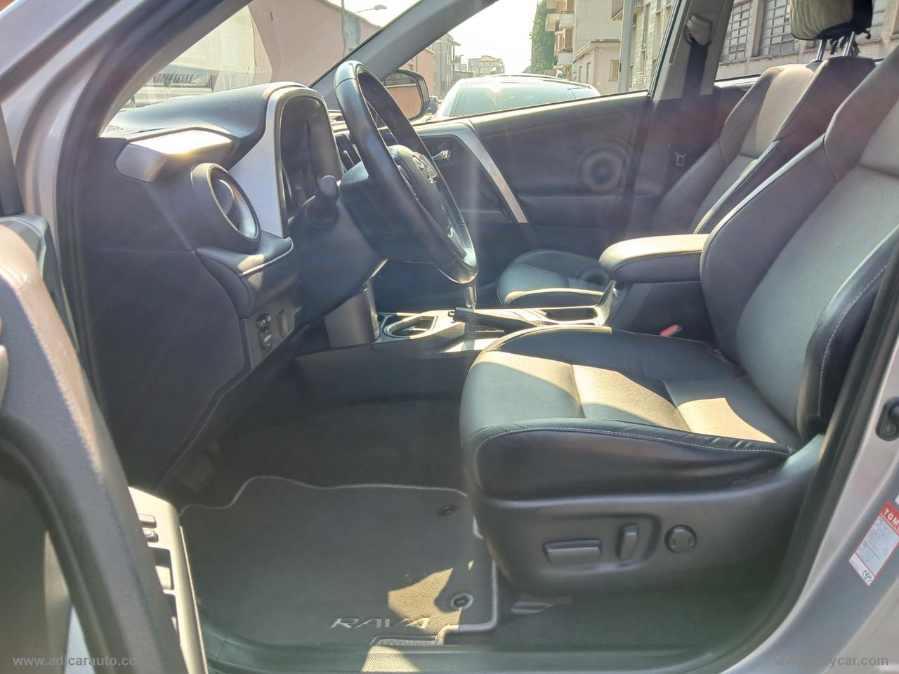 TOYOTA RAV4 2.5 Hybrid 2WD Lounge