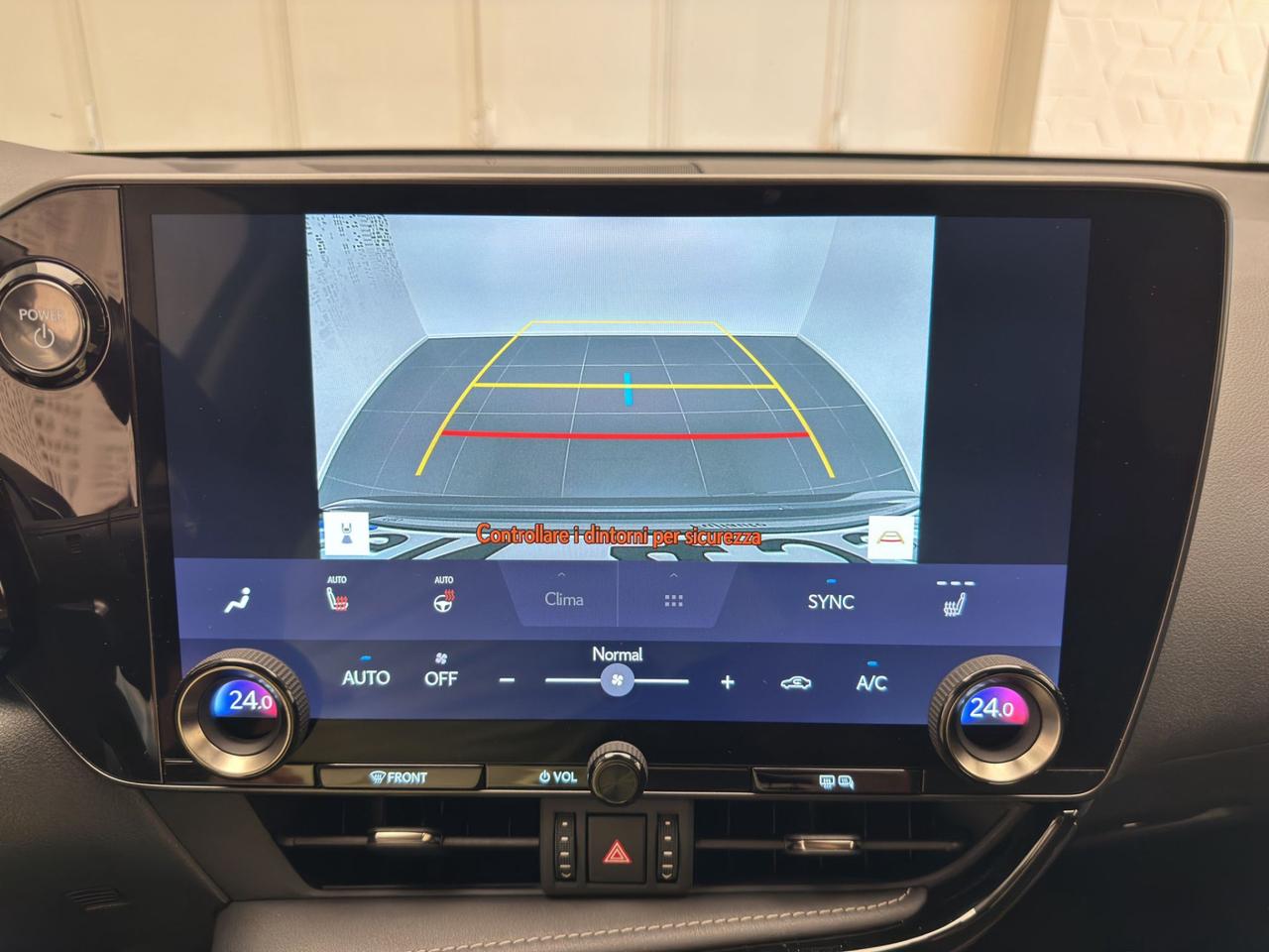 Lexus NX 450h+ 2.5 phev Premium 4wd e-cvt
