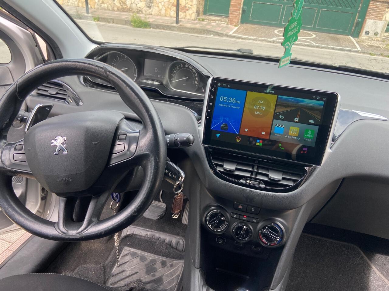 Peugeot 208 1.4 HDi 68 CV 5 porte Allure automatico