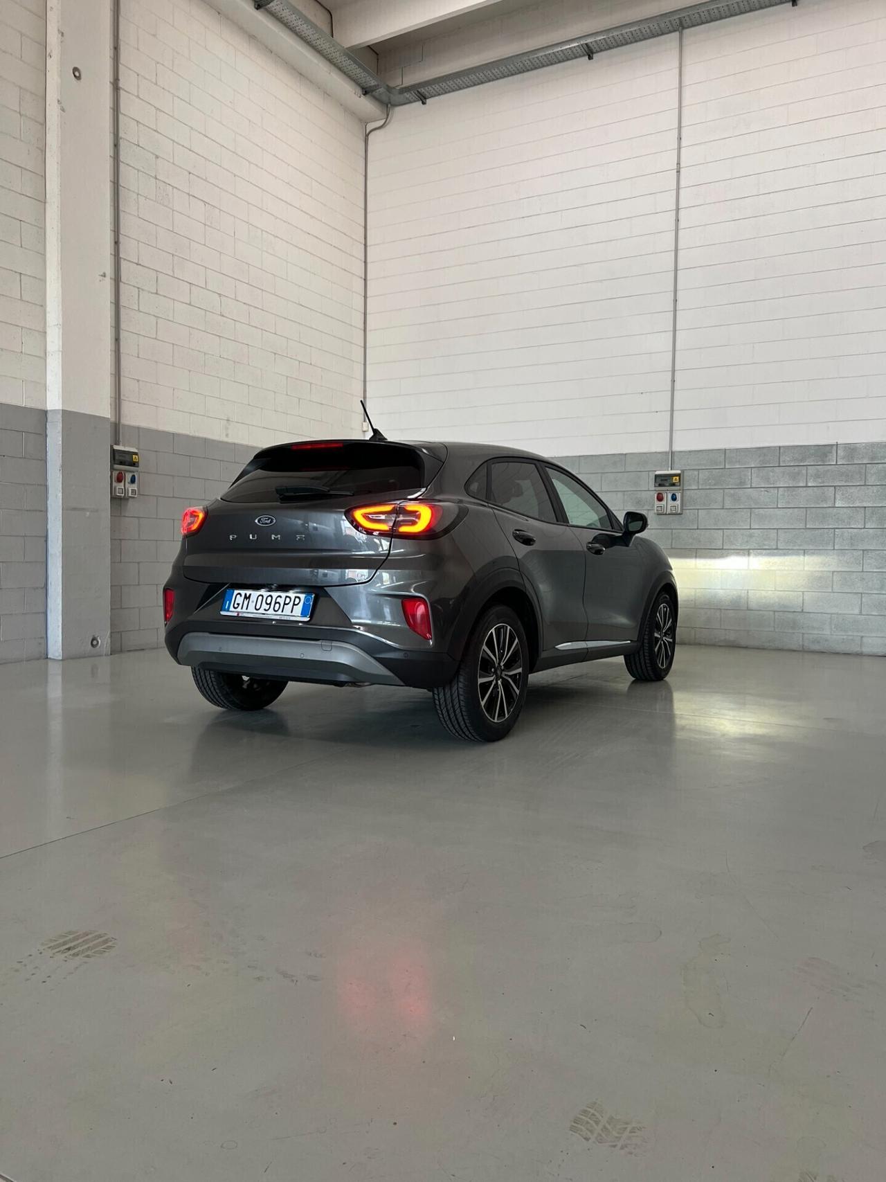 FORD PUMA EcoBoost Hybrid Titanium Design Sport