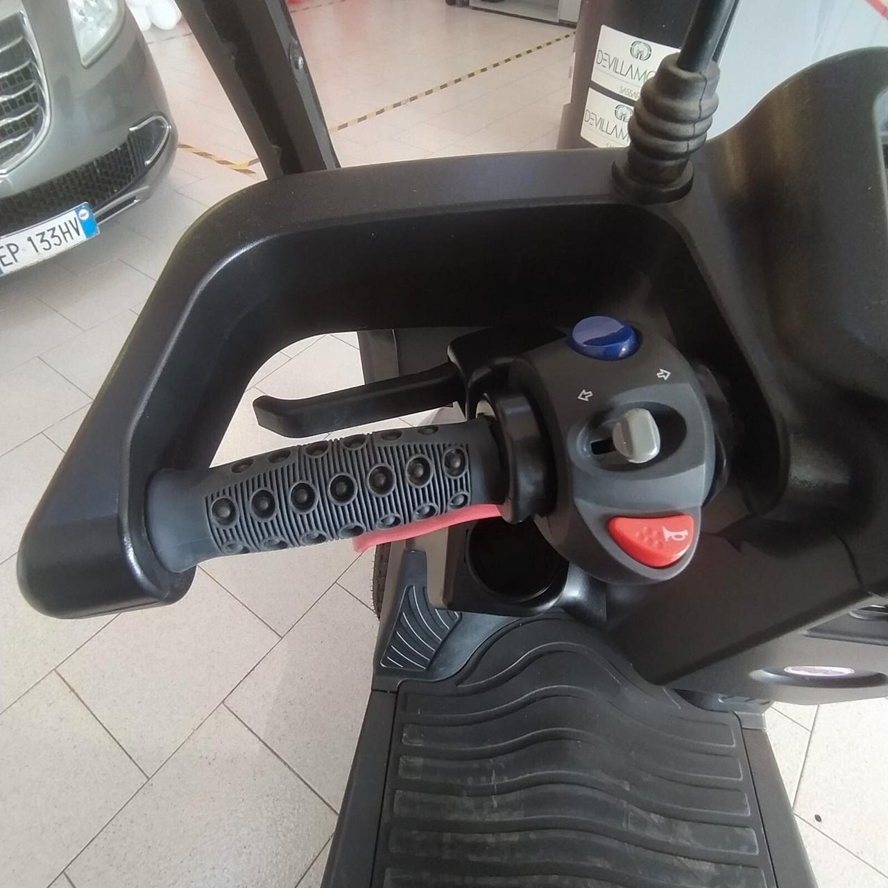 QUADRICICLO ELETTRICO AFISCOOTER S 4W PER ANZIANI E DISABILI - KM0 - 2023