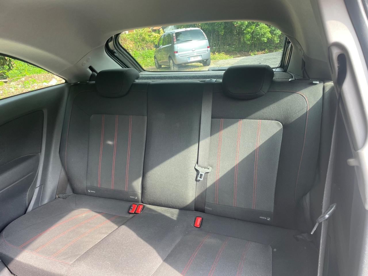 Opel Corsa NEOPATENTATI