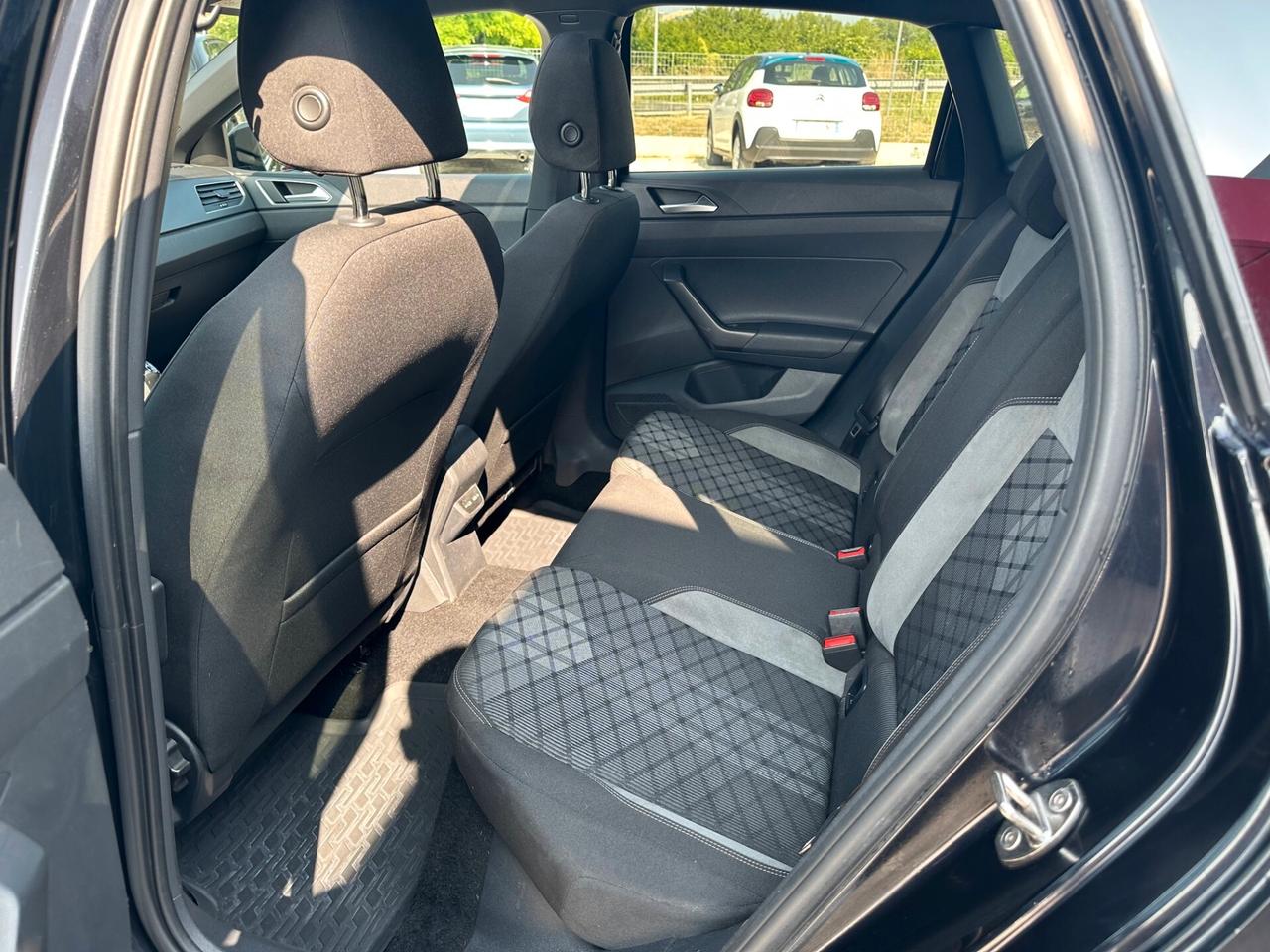 Volkswagen Polo 1.0 TSI R-Line + TETTO