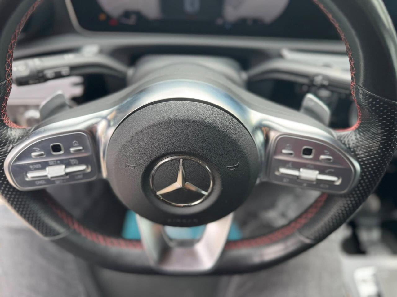 MERCEDES A200d PREMIUM AMG NIGHT EDITION