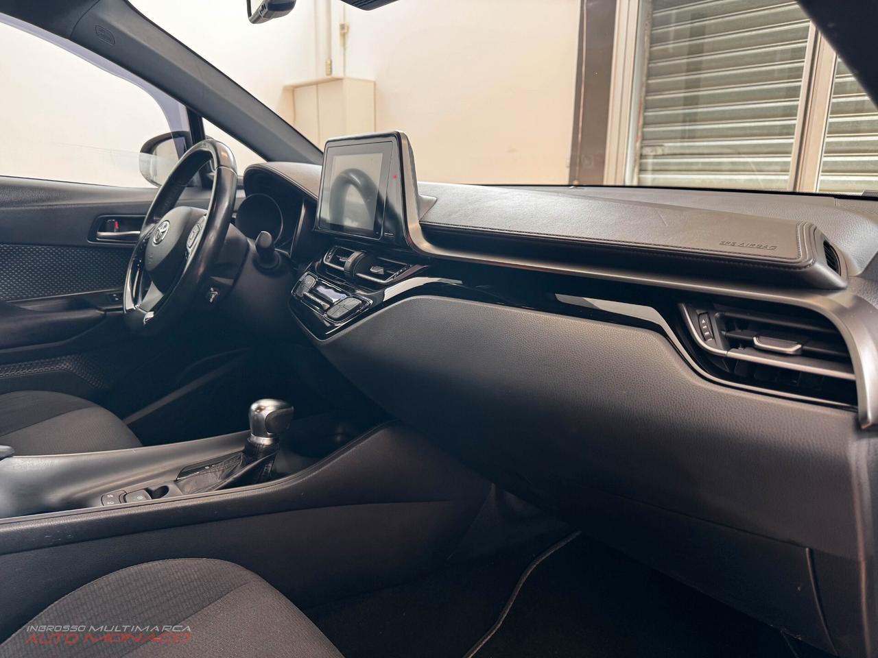 Toyota C-HR 1.8 Hybrid E-CVT