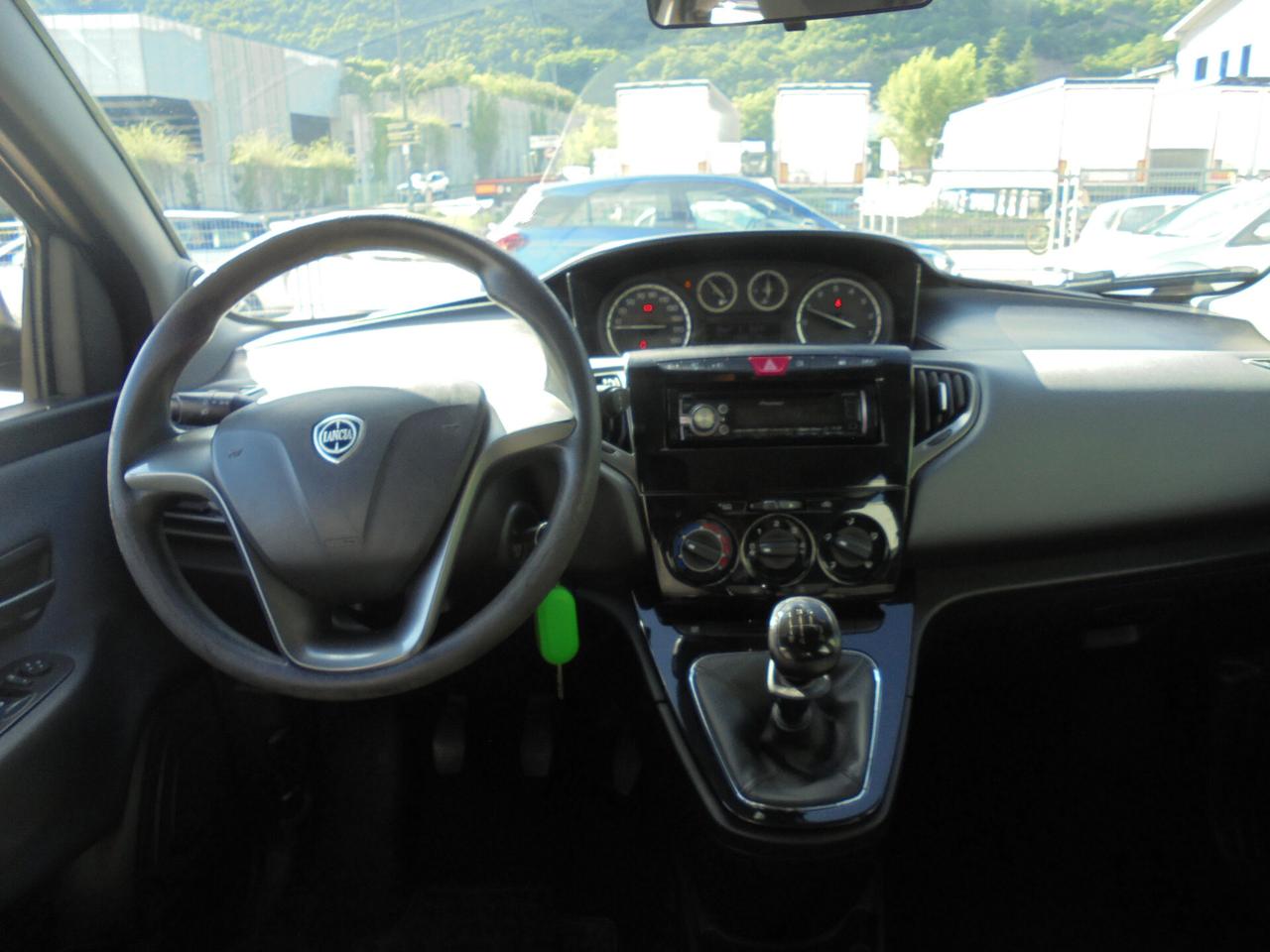 Lancia Ypsilon 1.2 69 CV 5 porte Gold