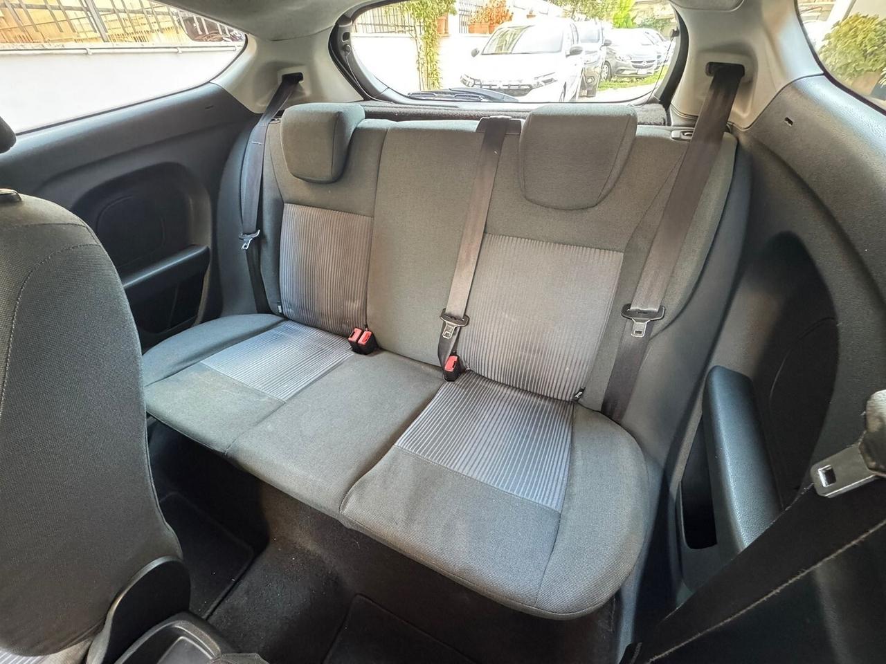 FORD Fiesta 1.4 TDCi 70CV 3 porte Titanium